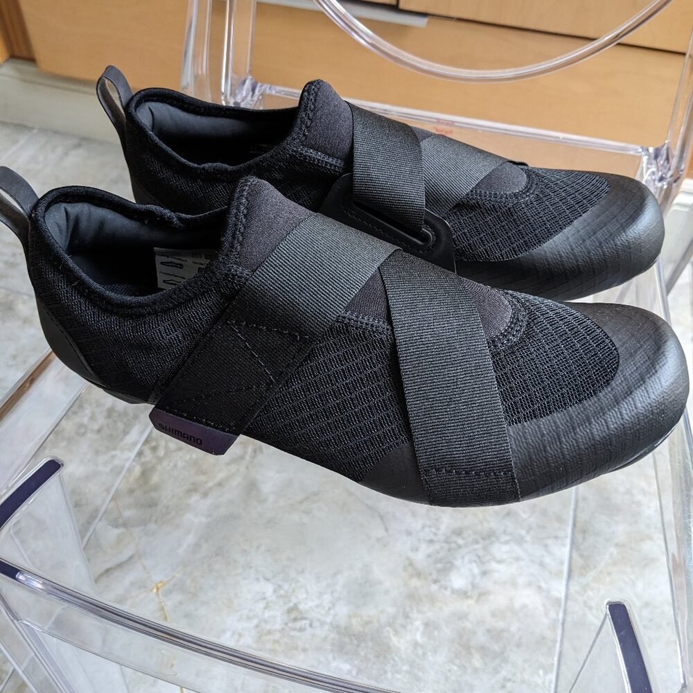 Shimano Unisex IC100 Indoor Cycling Shoes - Includes Peloton Clips!